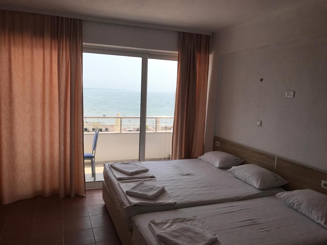 Hotel La Rosa Negra Улцинь Экстерьер фото