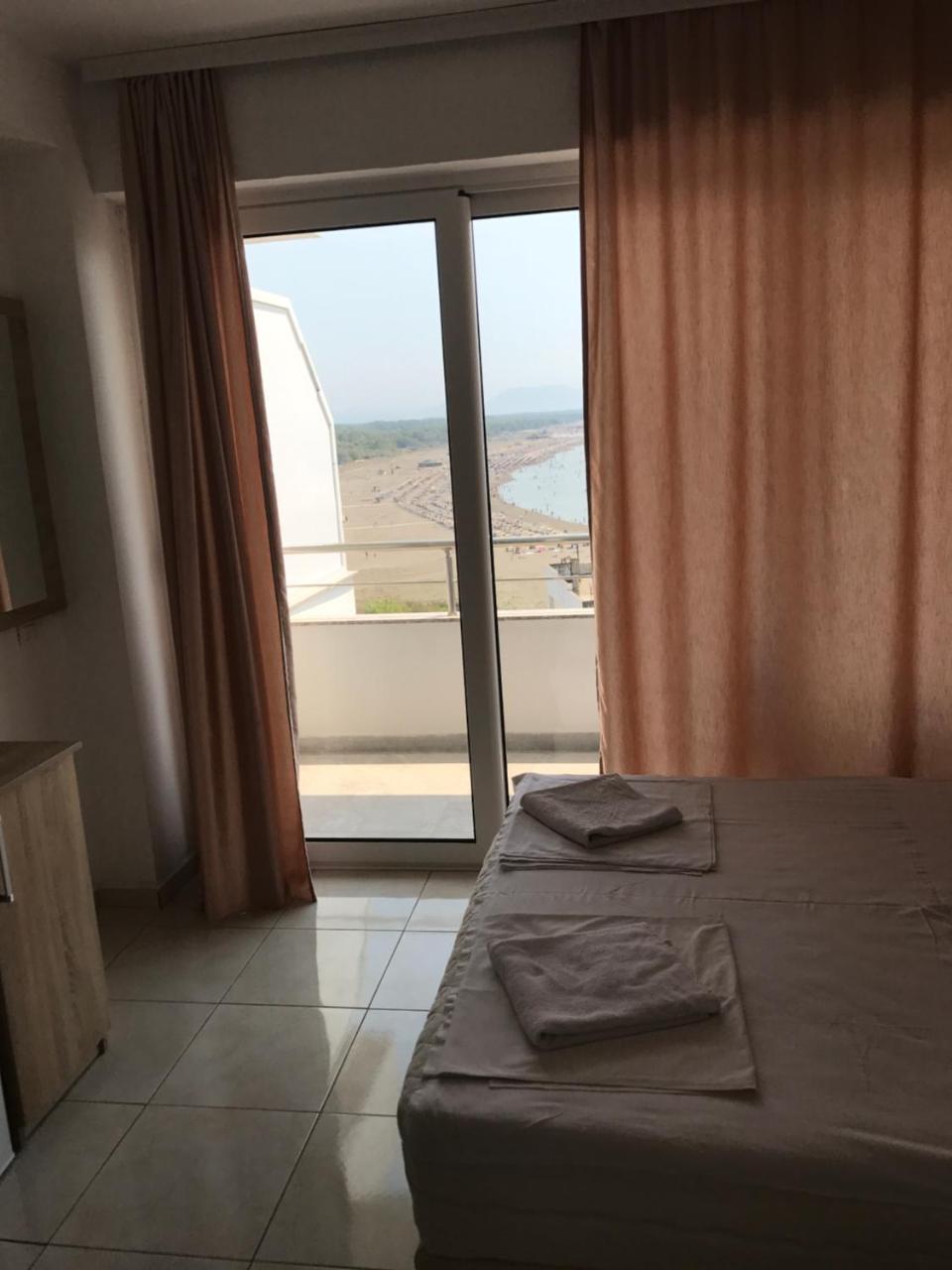 Hotel La Rosa Negra Улцинь Экстерьер фото